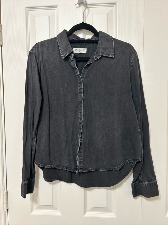 Madewell Tops - Madewell Faded Black Charcoal denim cropped Button-Up Shirt sz L